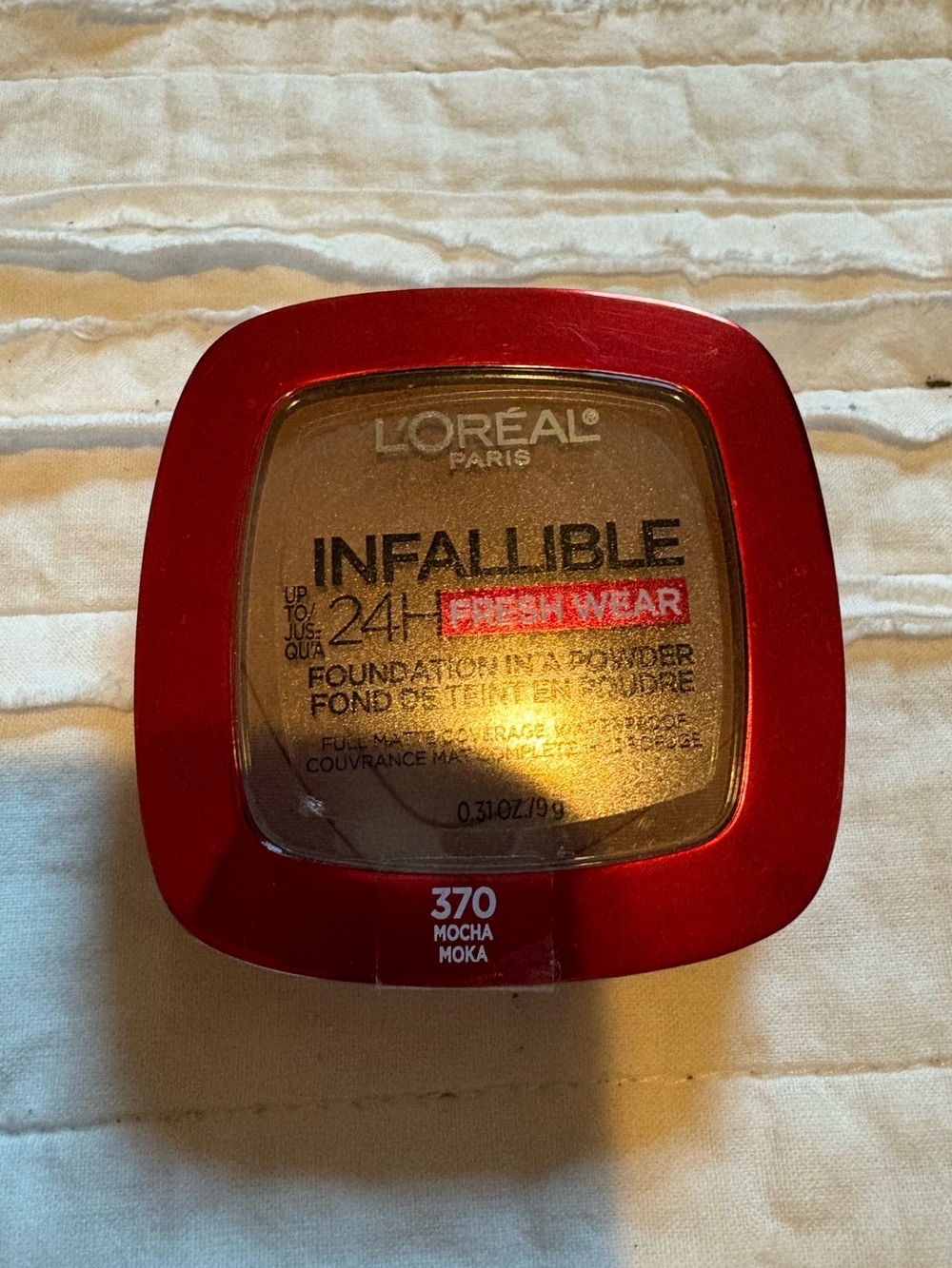 L’Oréal Paris Infallible 24HR foundation powder, shade mocha 370